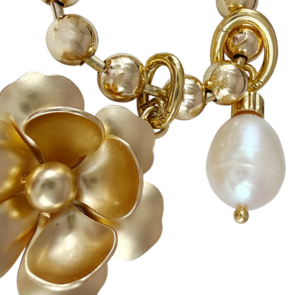 ROXANNE ASSOULIN The Flower Meets The Pearl Necklace - Picture 9 of 11